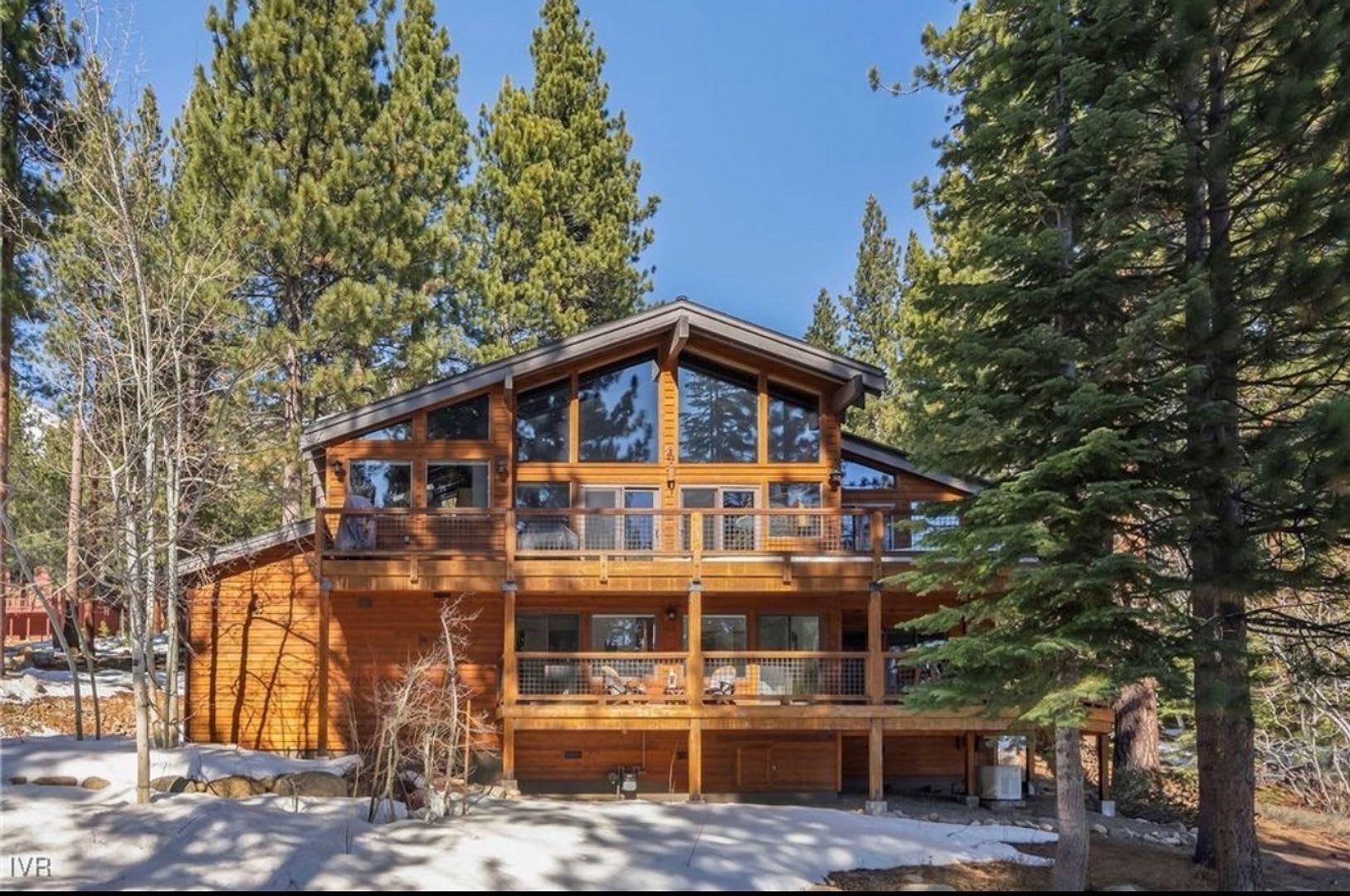 Mountain Modern Retreat- Seasonal Availability – photo 2