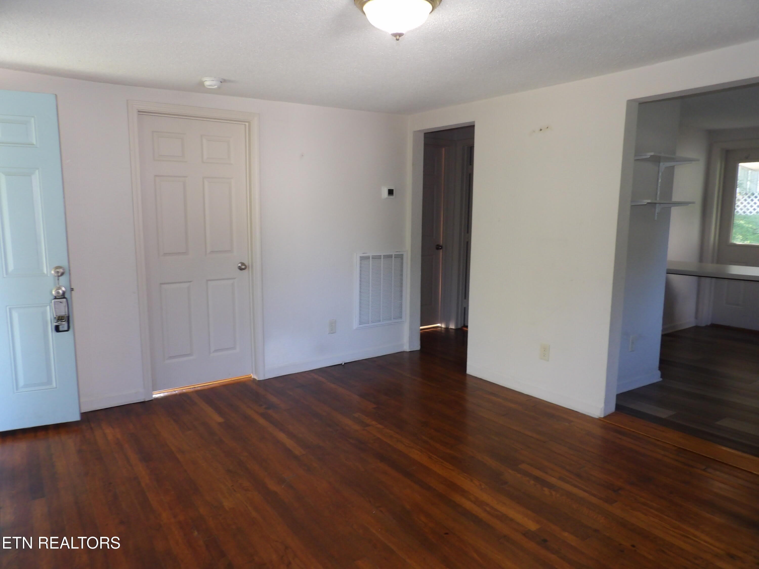 332 Cleveland St – photo 4