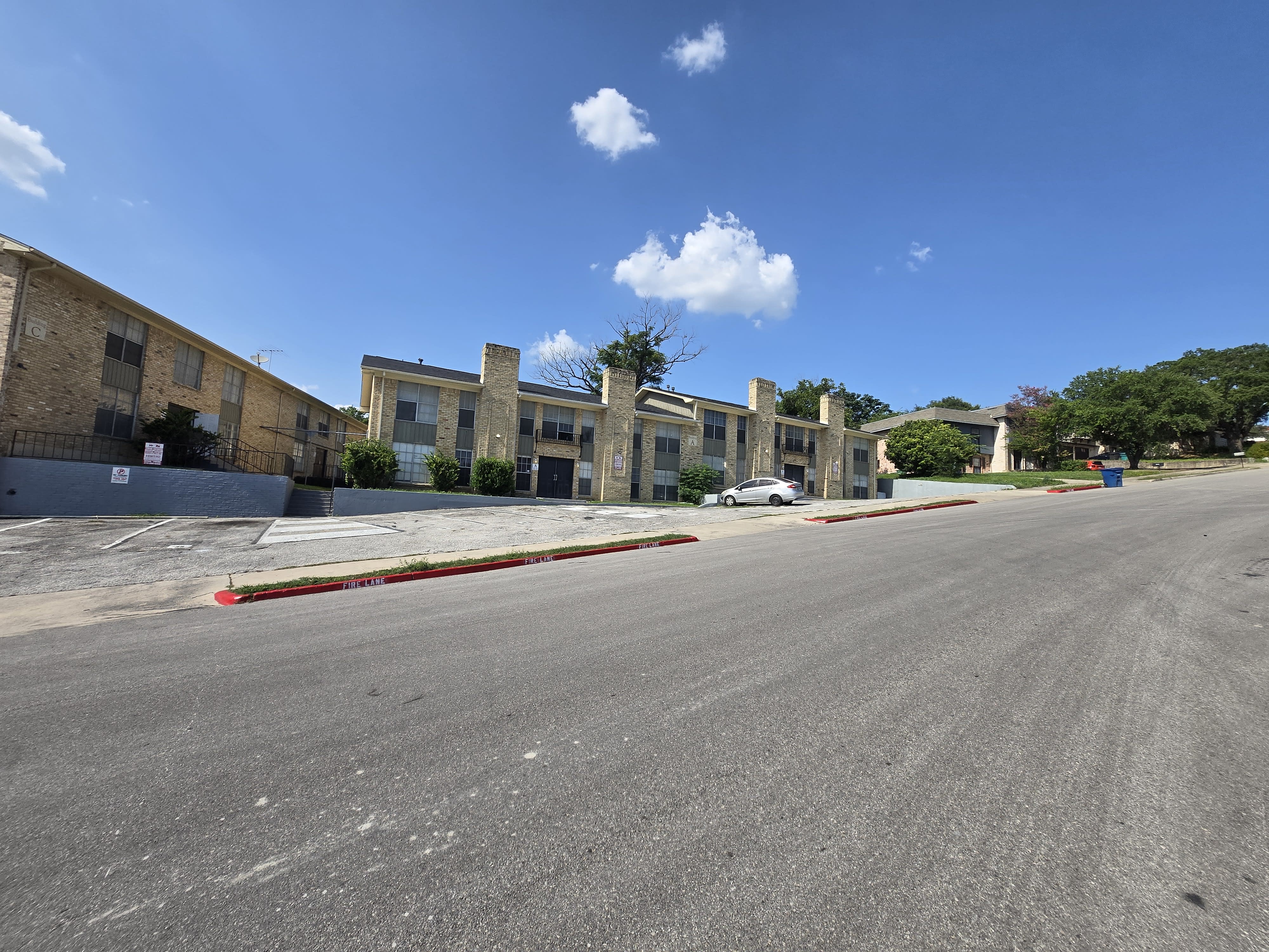 6611 Southpoint St – photo 3