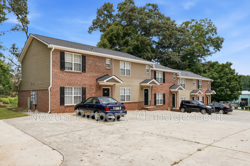 525 Lawson Street – photo 4