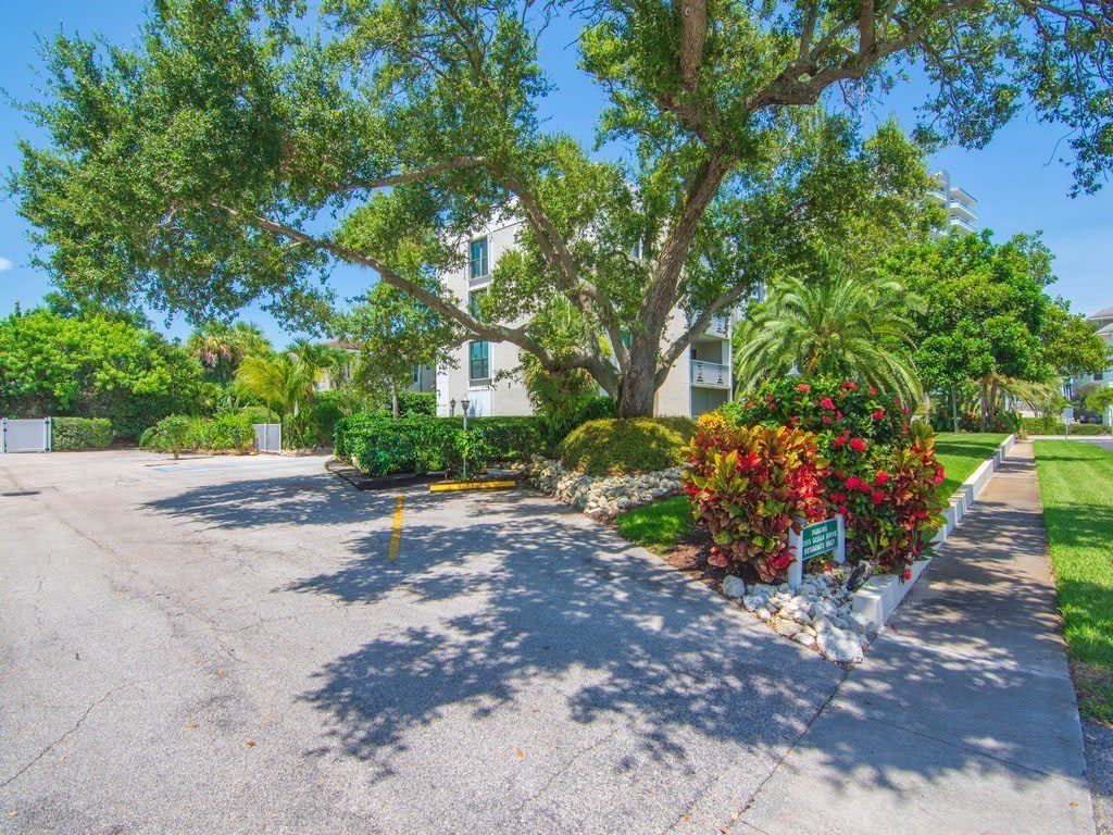 3555 Ocean Drive – photo 2