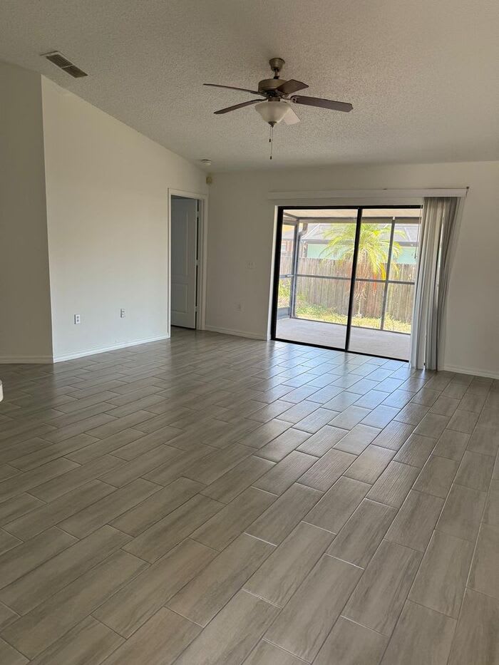 612 Lakemont Drive – photo 2