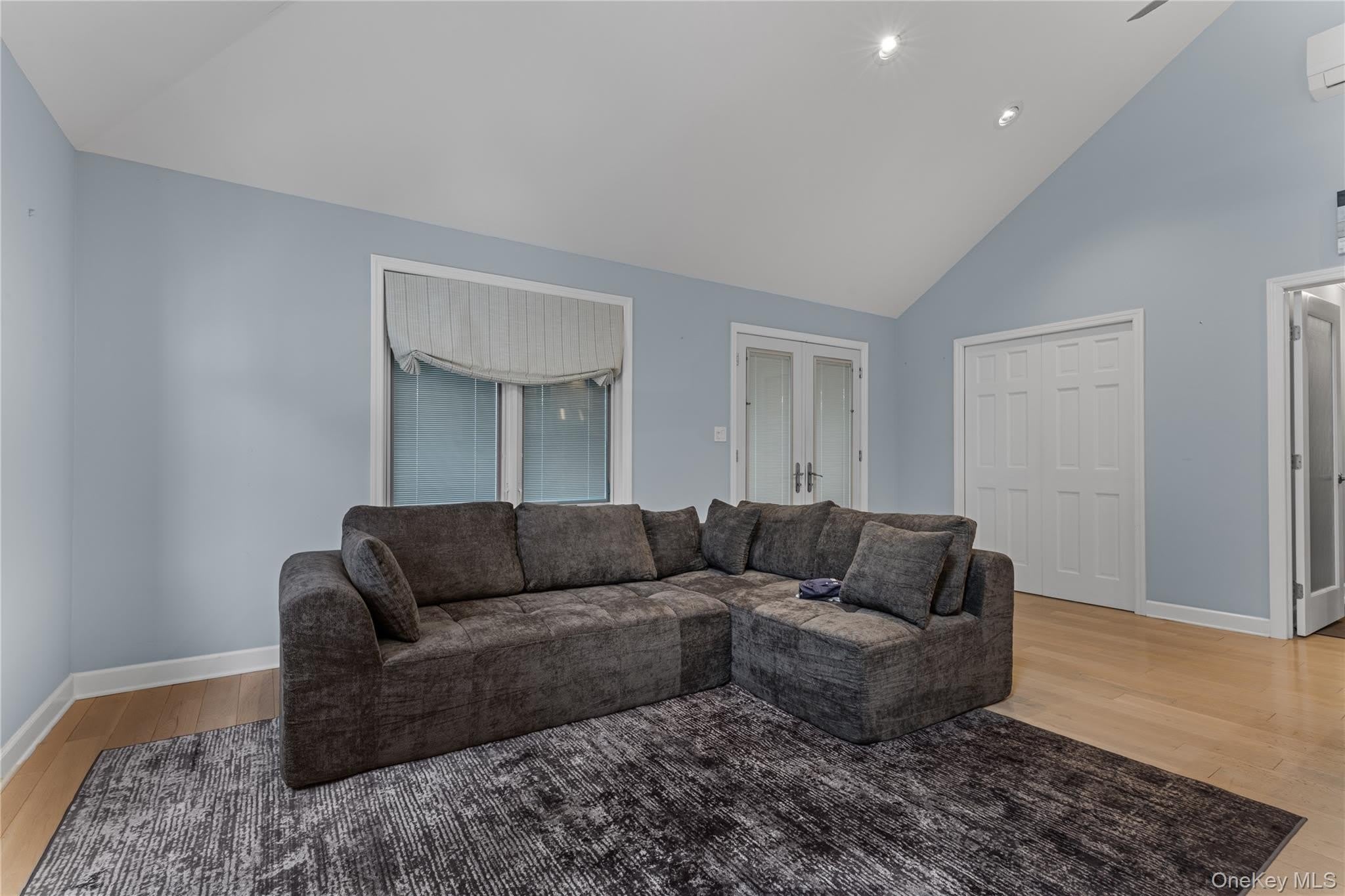 57 Rochester Avenue – photo 4