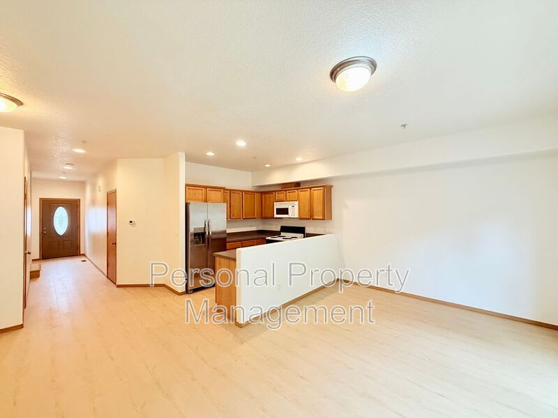 855 NW Ivy Street – photo 4