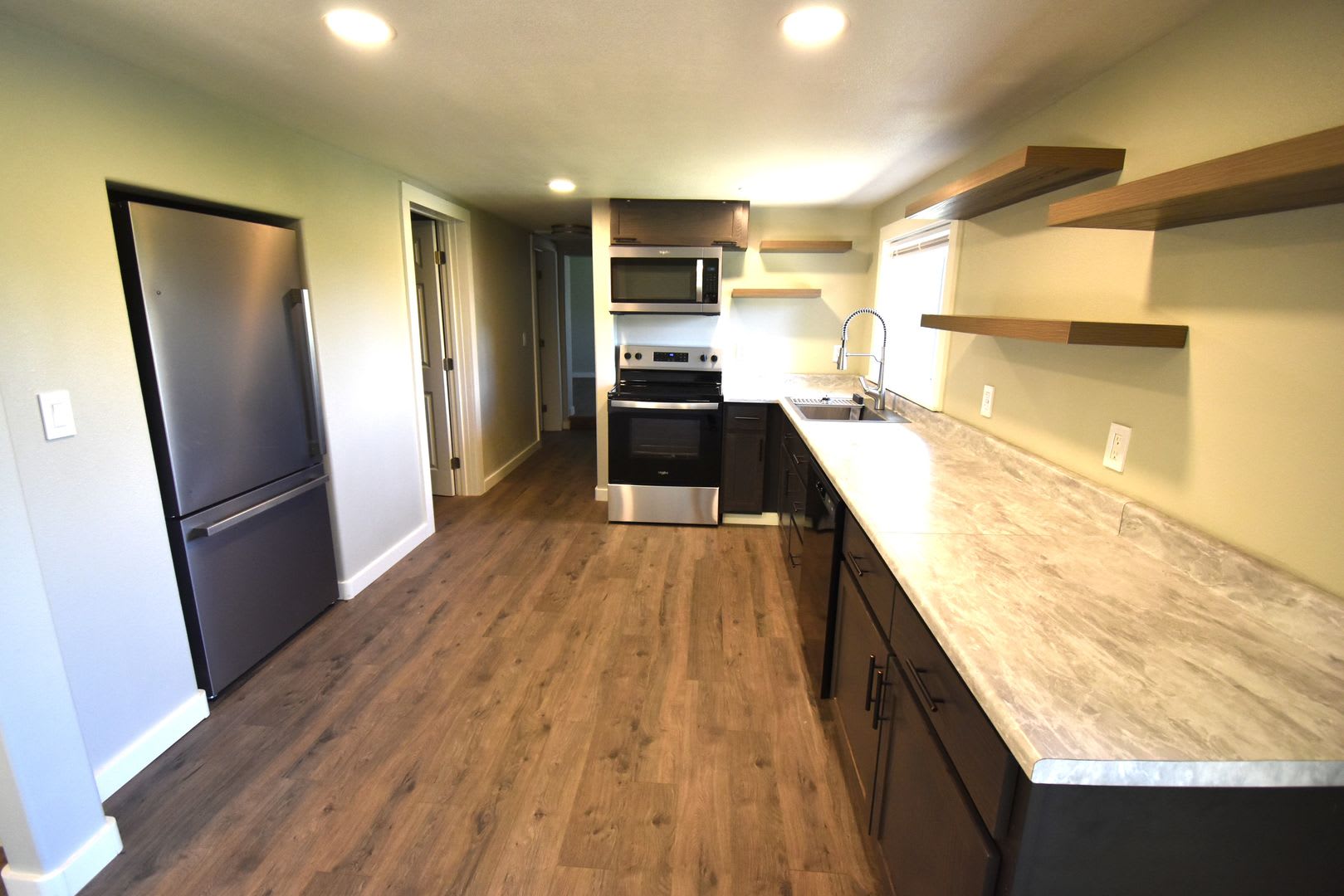 Newly Remodeled Home in Quiet Neighborhood! – photo 5