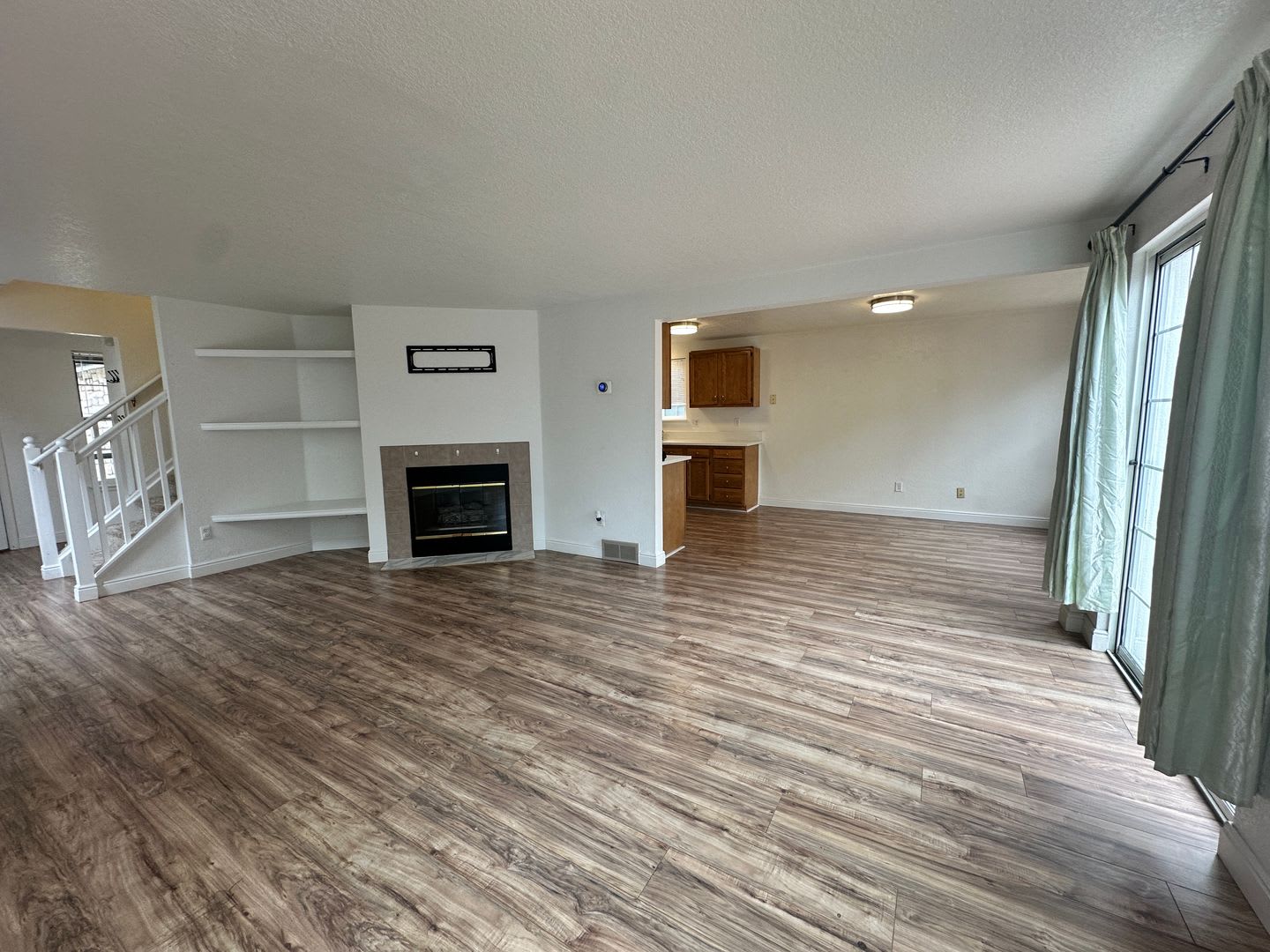 Single Family In Westminster For Rent – photo 3