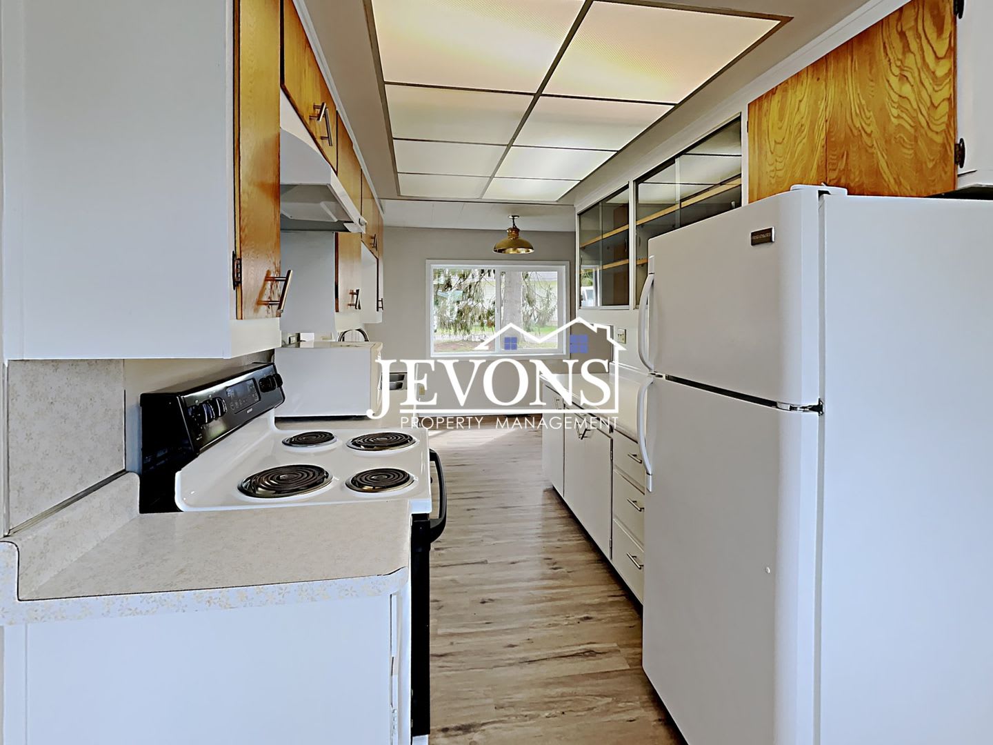 Beautiful Two-Story Single-Family Home in Newcastle – photo 4