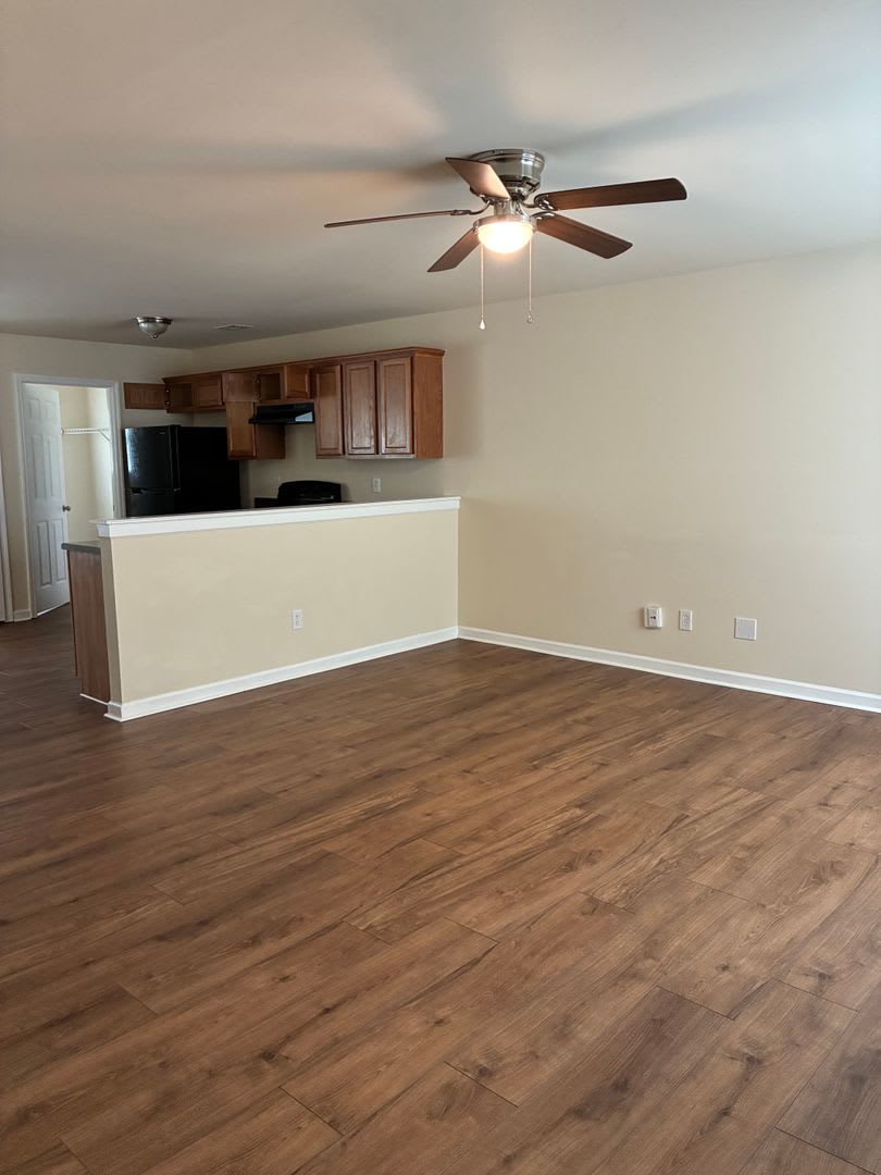 3 Bedrooms, 2.5 Bathrooms – photo 1
