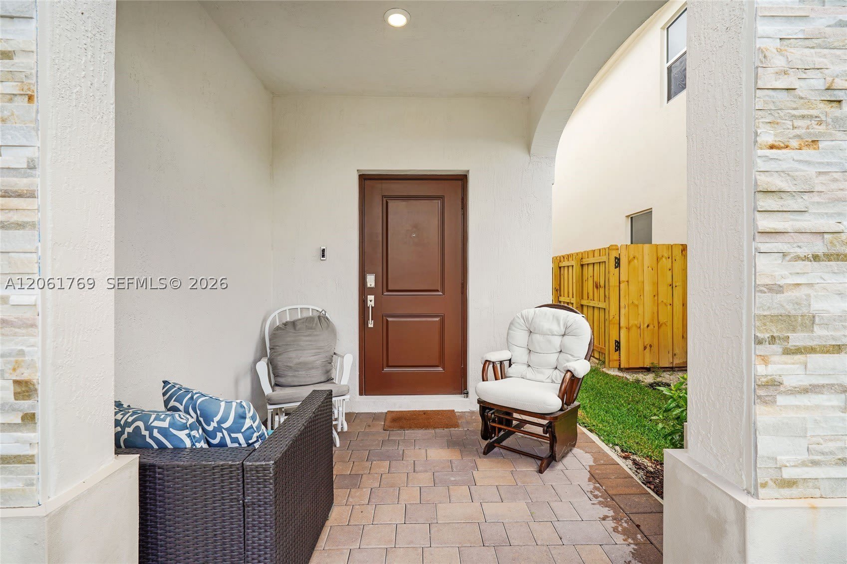 2629 SE 24th Ct – photo 2