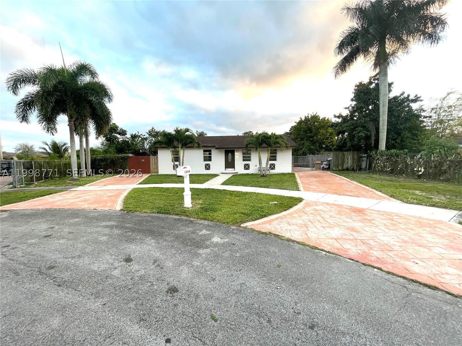 1666 SW 3rd Ct – photo 1