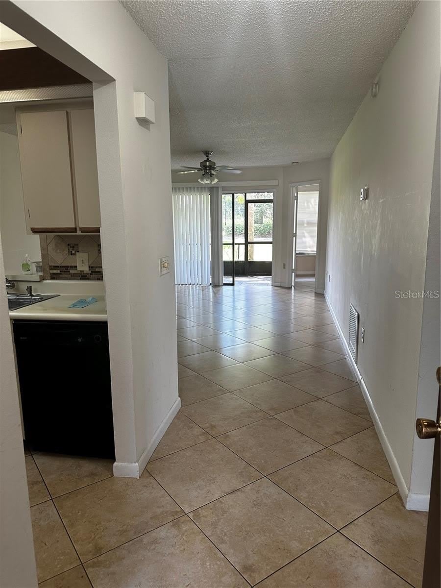 3100 S SEMORAN Boulevard – photo 2