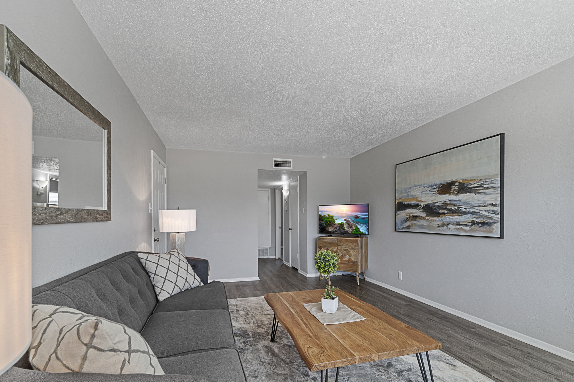 712 1/2 Brook Avenue – photo 2