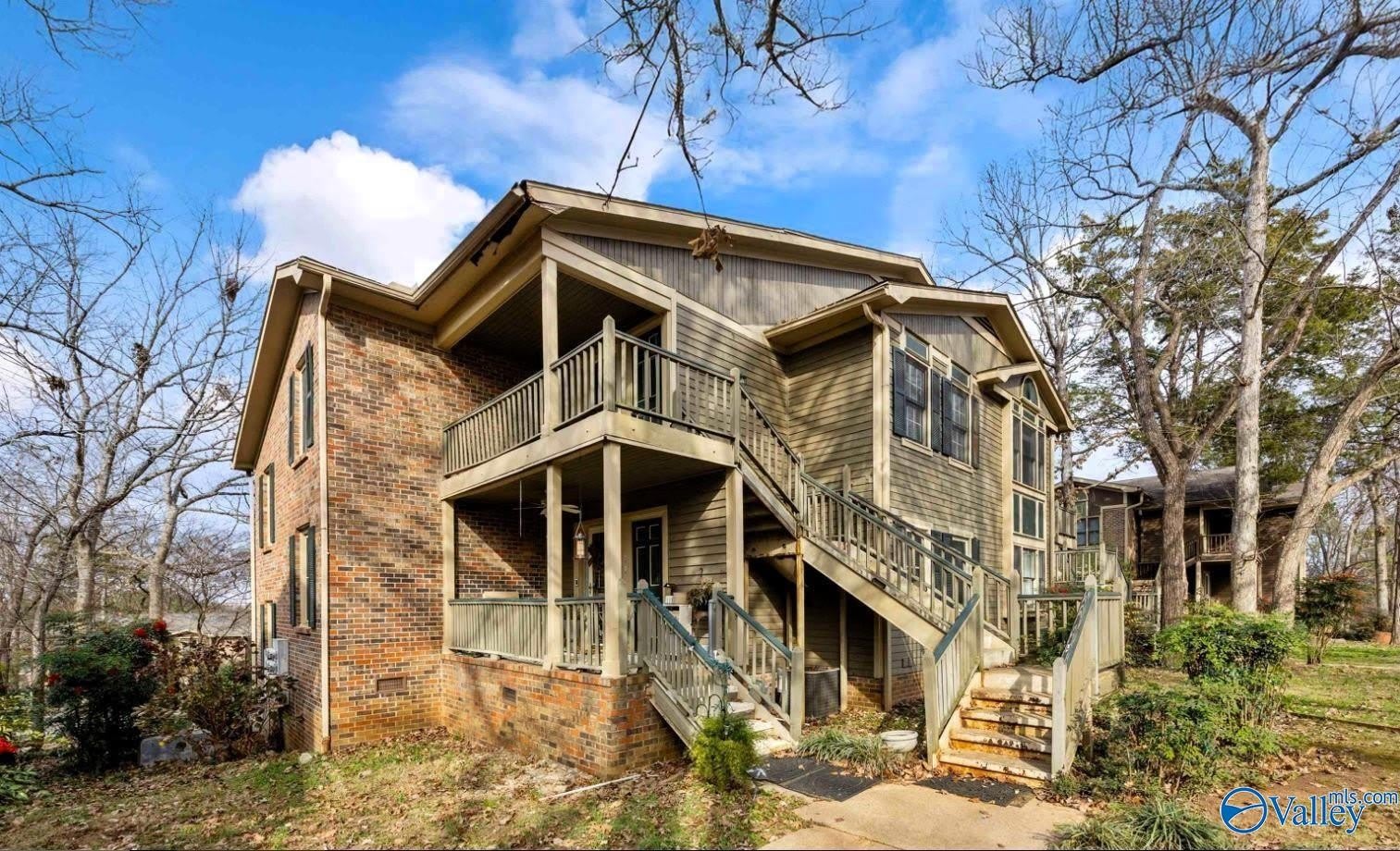 2080 Woodlawn Drive SW – photo 1