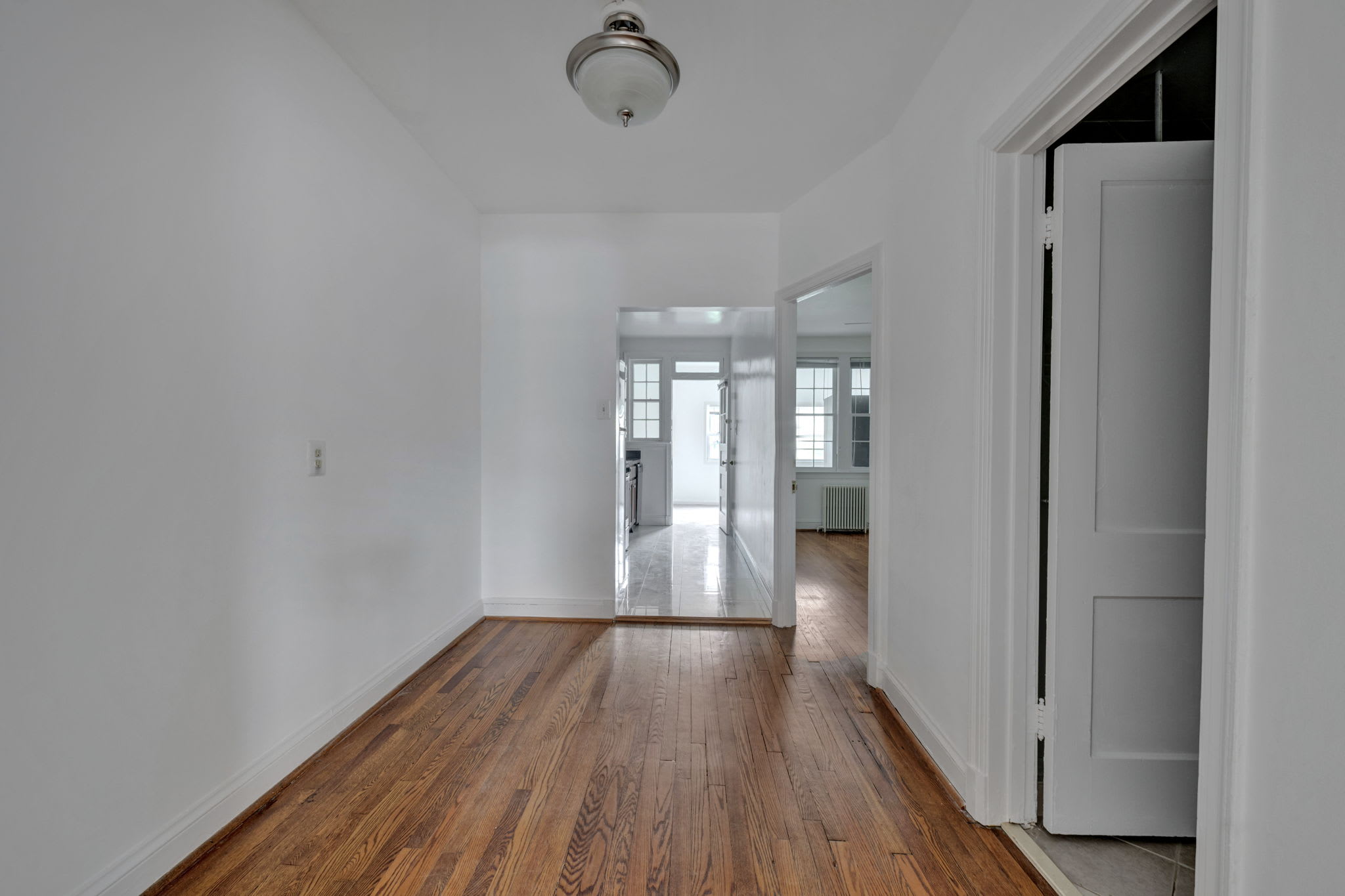 4500 Macarthur Blvd Nw – photo 5