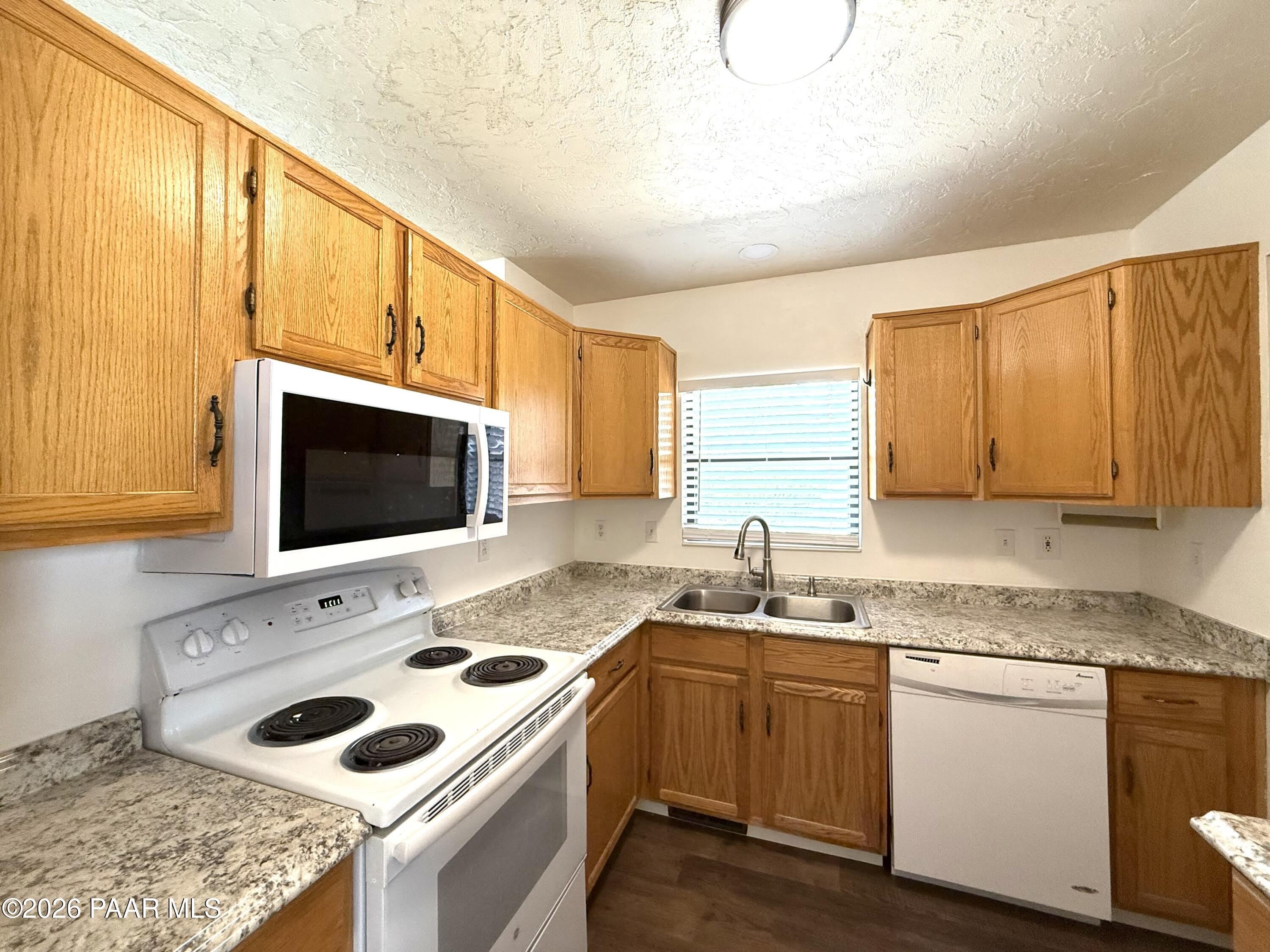 1808 Reading Lane – photo 4