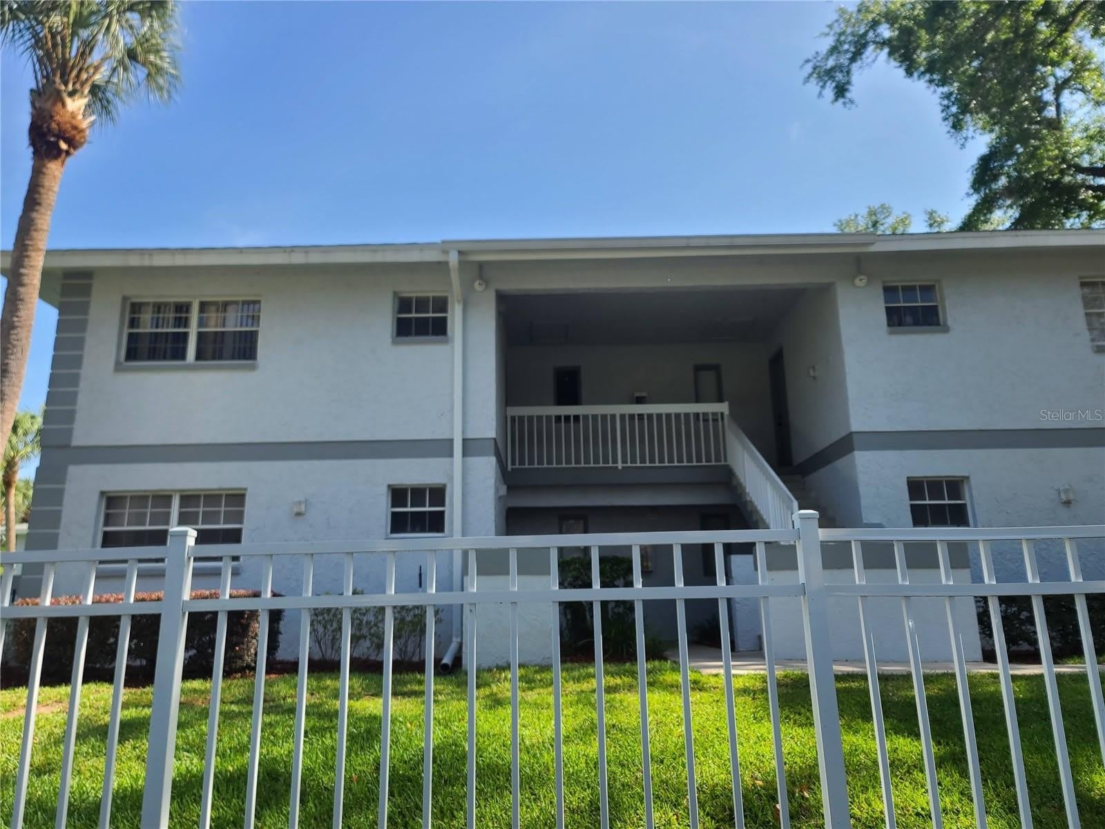 580 FAIRWAYS Lane – photo 1