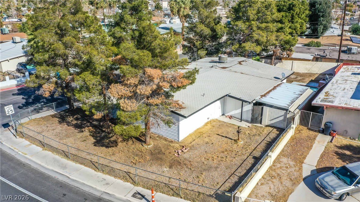 612 Bruce Street – photo 3