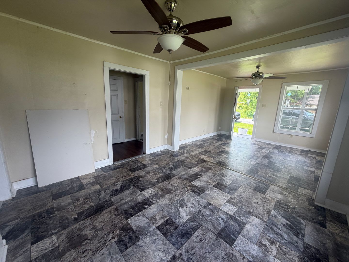 FOR RENT IN RAYNE! – photo 2