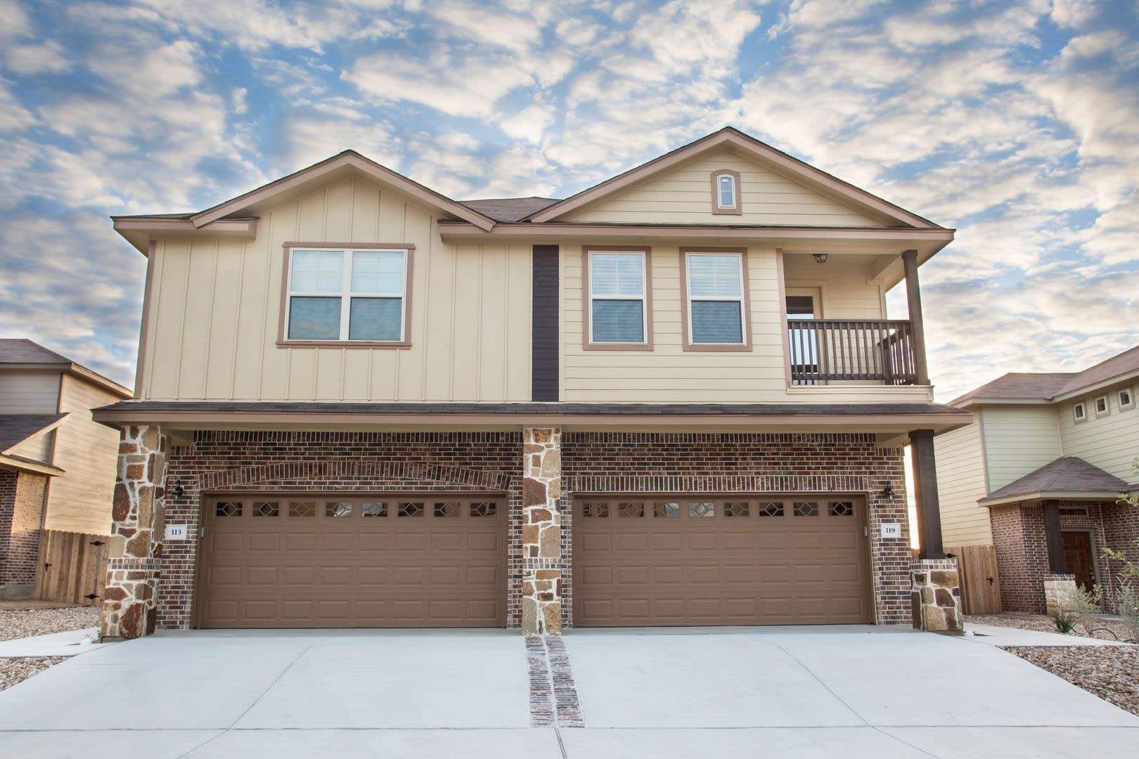 Beautiful 3 Bedroom Luxury Townhome, Kyle, Texas! – photo 1