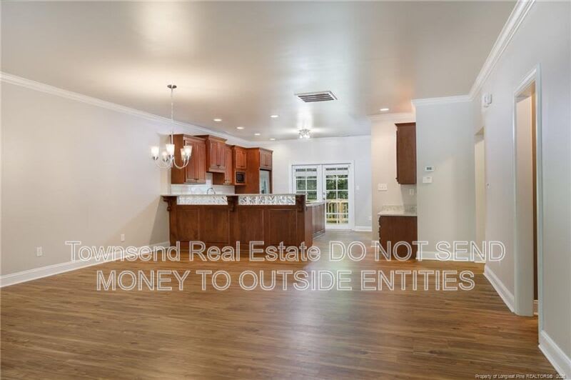 320 Glenburney – photo 5