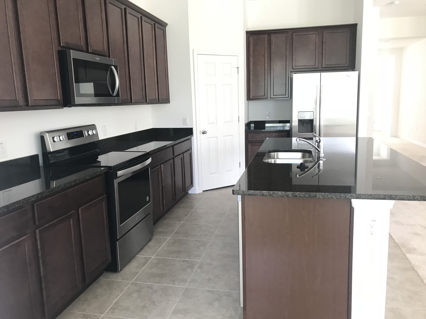 LARGE BRAND NEW 4 Bedroom in Windermere!!! Close to DISNEY! TOP SCHOOL!! – photo 5