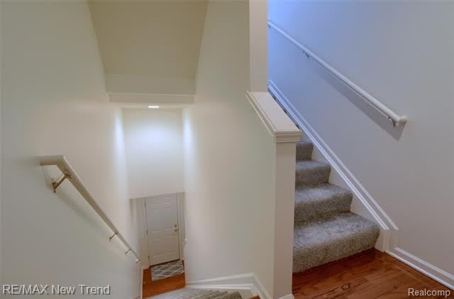 28021 HOPKINS Drive – photo 5
