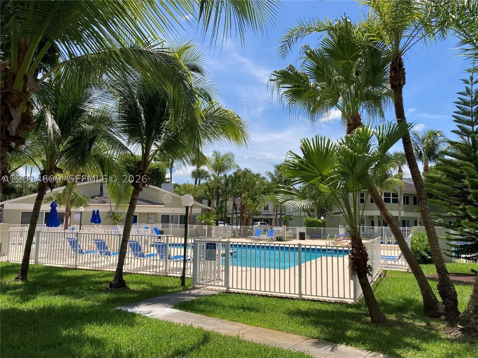 17550 NW 67th Pl – photo 2