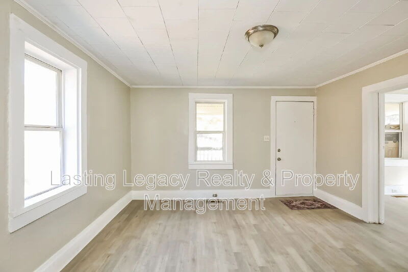 438 W 24th Street – photo 5