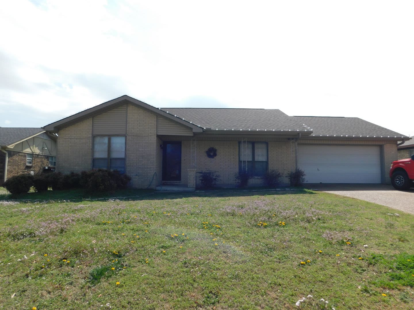 Charming 3 Bedroom 2 Bath House – photo 1
