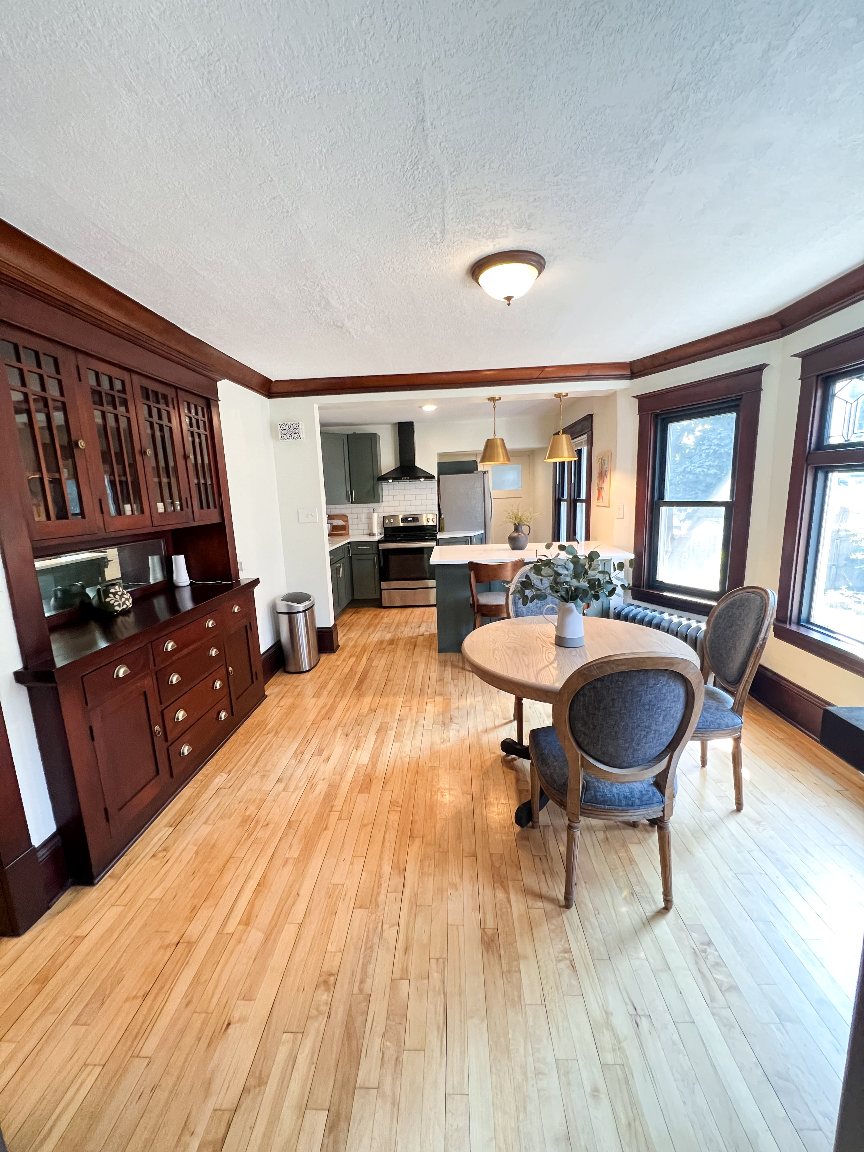 592 Ottawa Avenue – photo 5