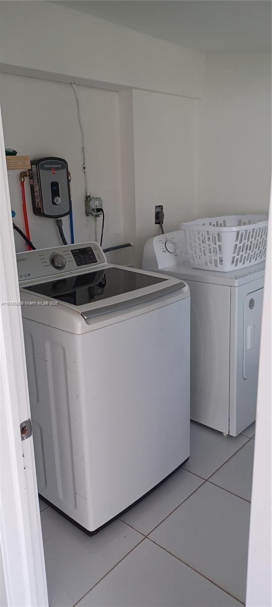 6231 S Mayo St – photo 2