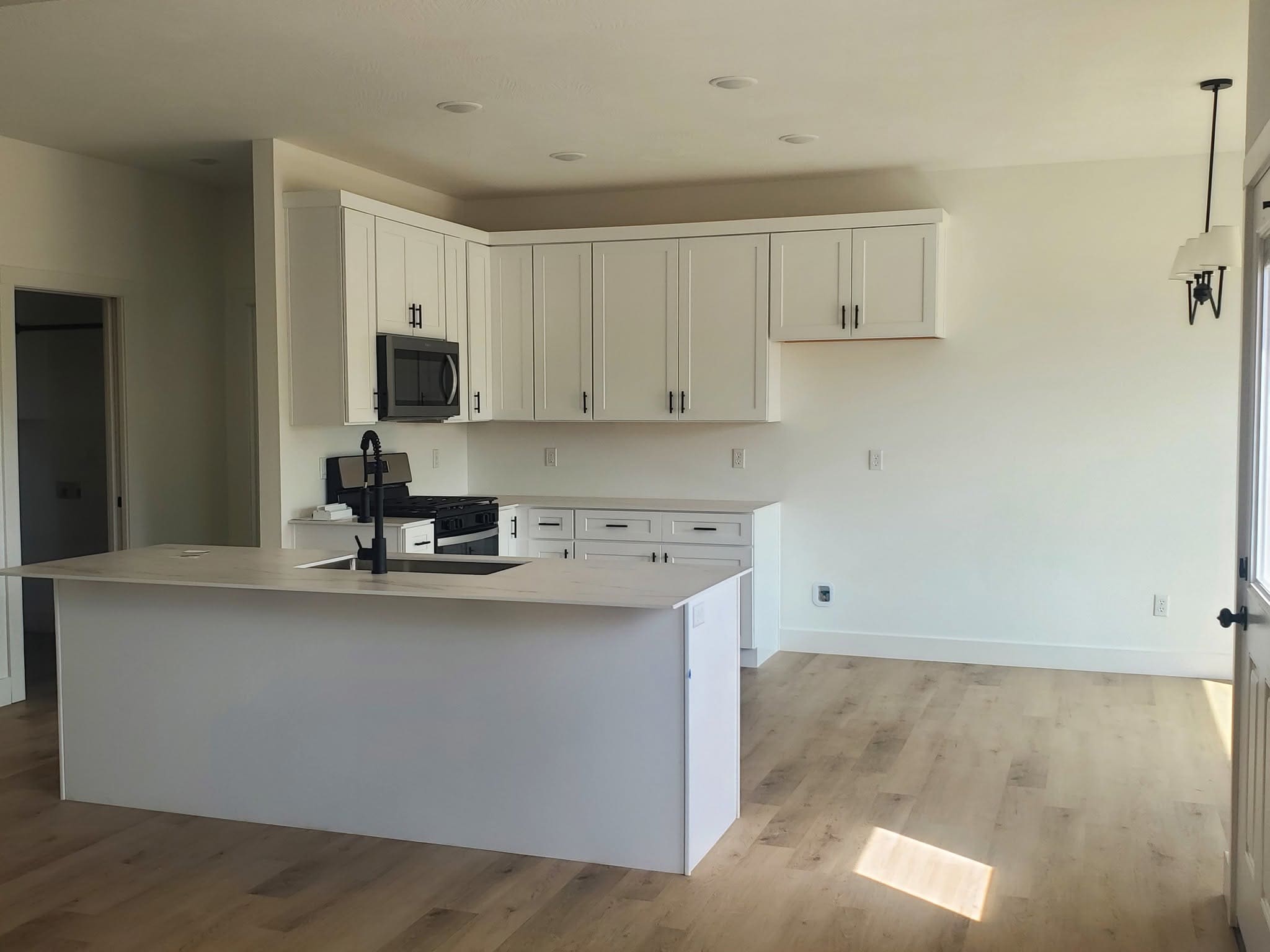 664 Dean Ln – photo 2