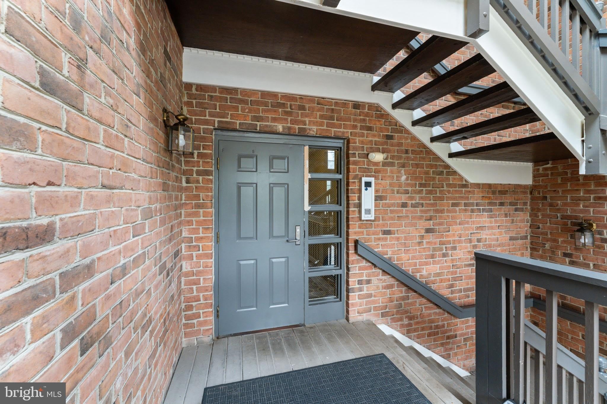 7501 ASHBY Lane – photo 2