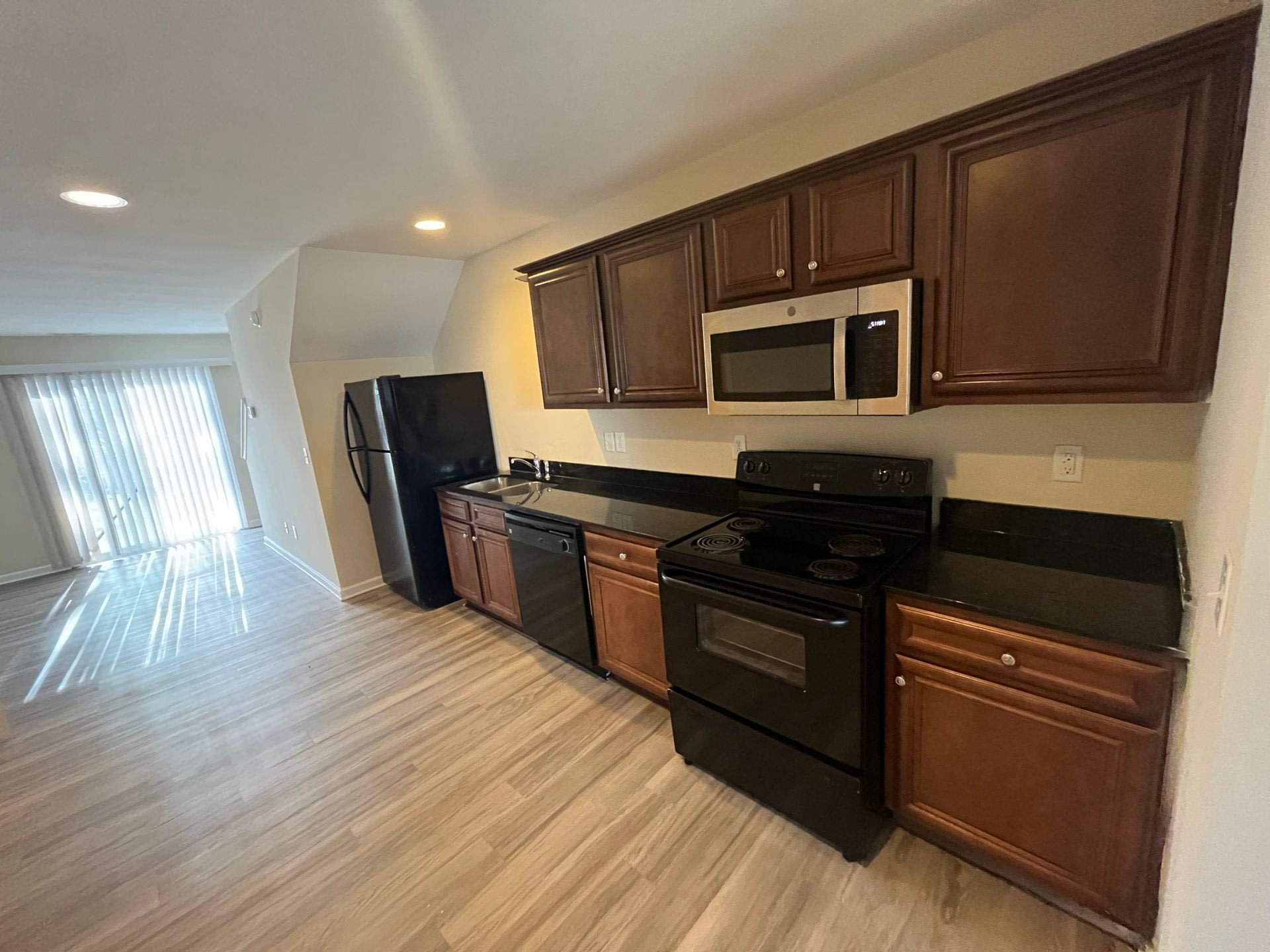 3bd/2.5ba Townhouse in Northeast Columbia – photo 4