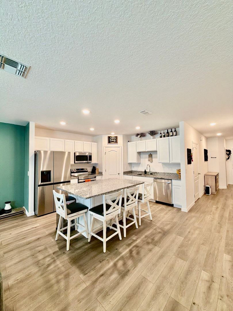 Beautiful 3-bedroom, 2.5-bath townhome Near Downtown – photo 5
