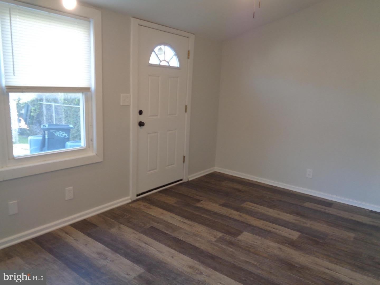 7150 EASTBROOK AVE – photo 3