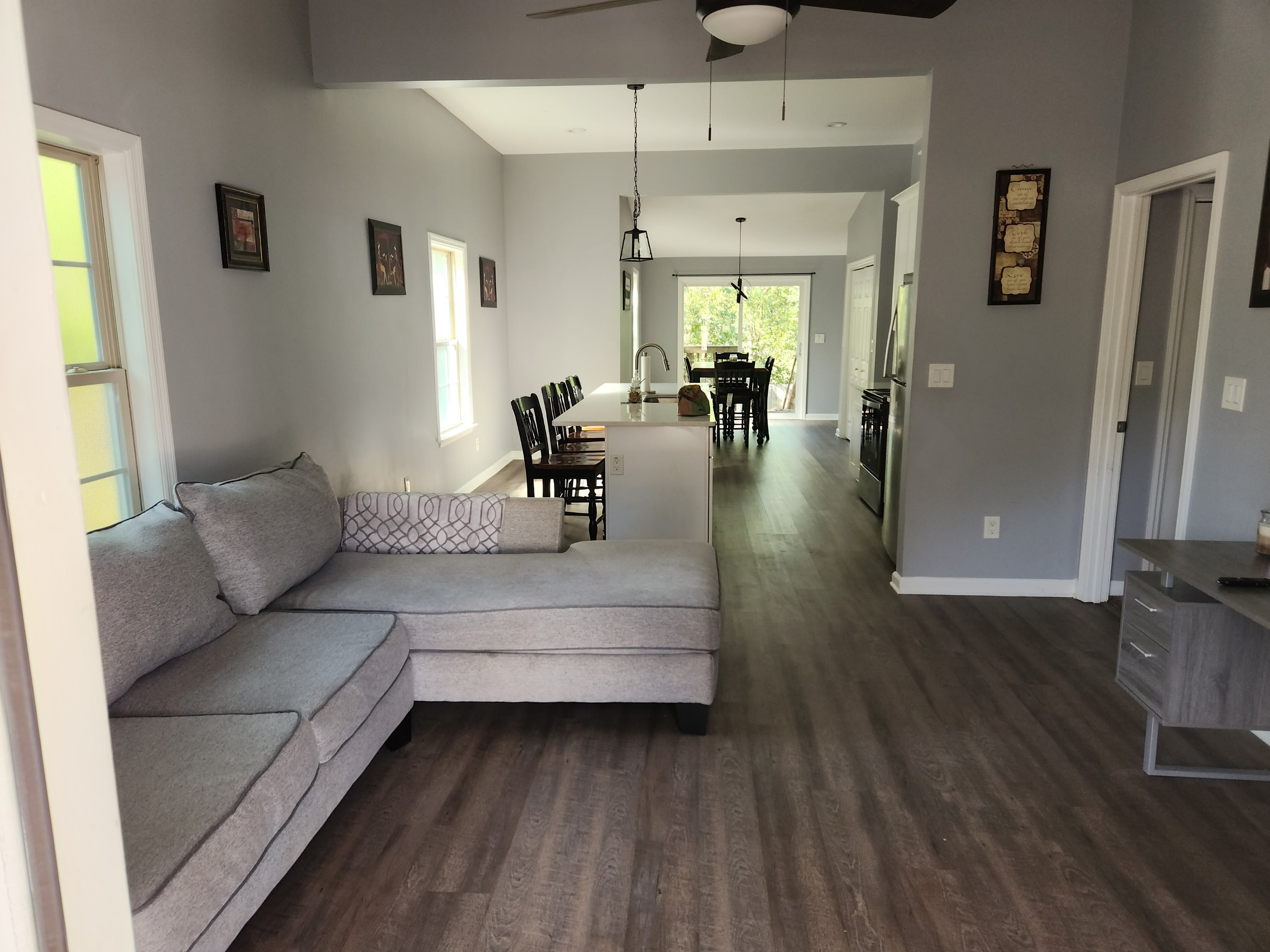 1109 Windsor Street Southwest – photo 2