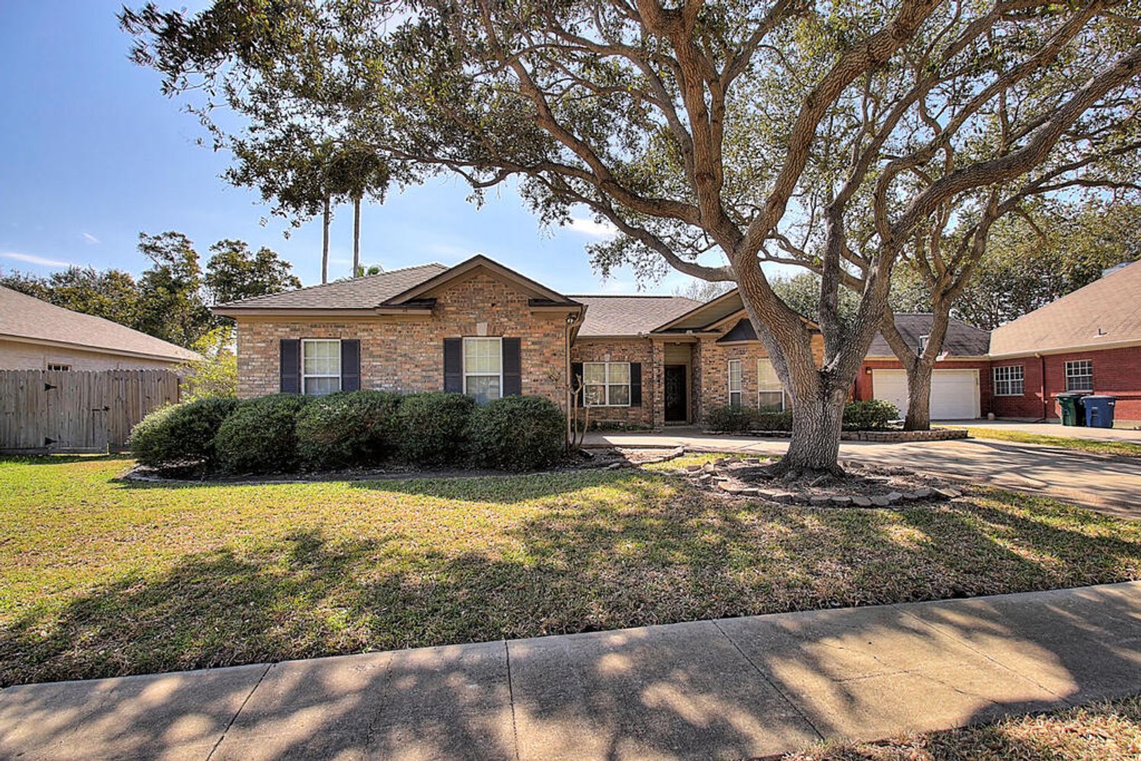 7642 Dallas – photo 3
