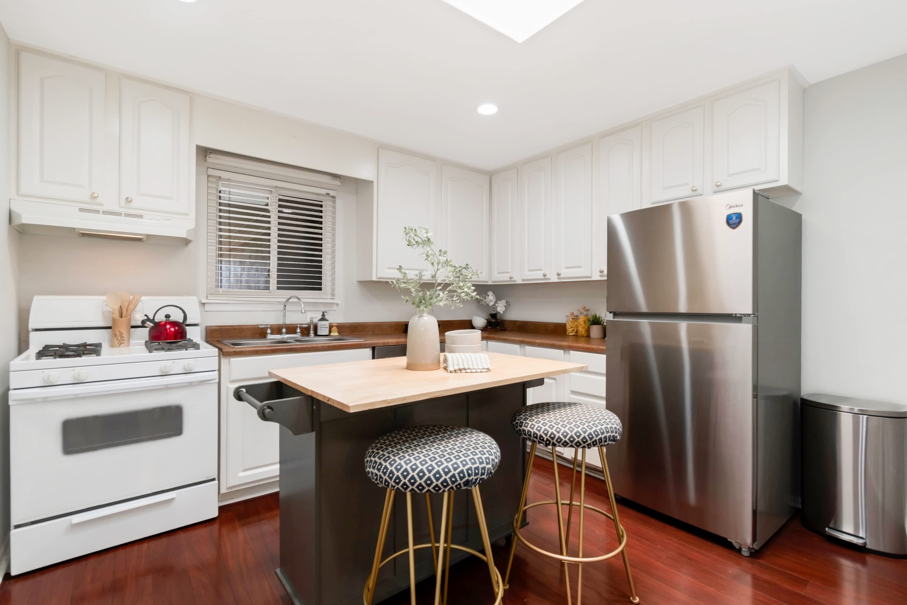 346 Carpenter Drive Northeast – photo 2