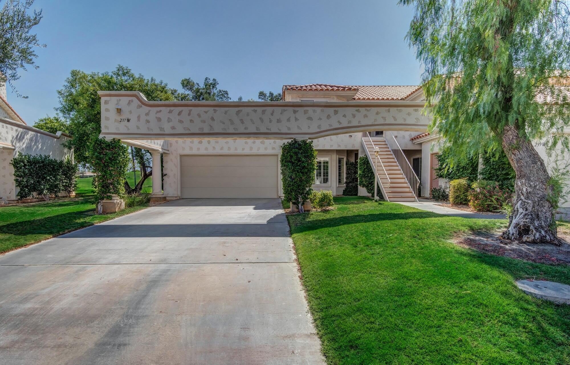 237 Vista Royale Circle W – photo 2