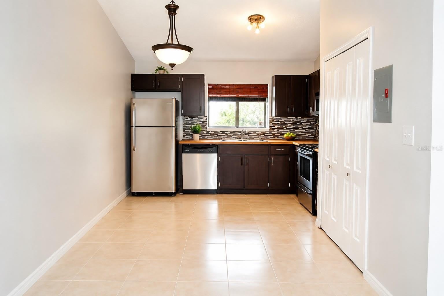 10032 PORTALE Avenue – photo 2