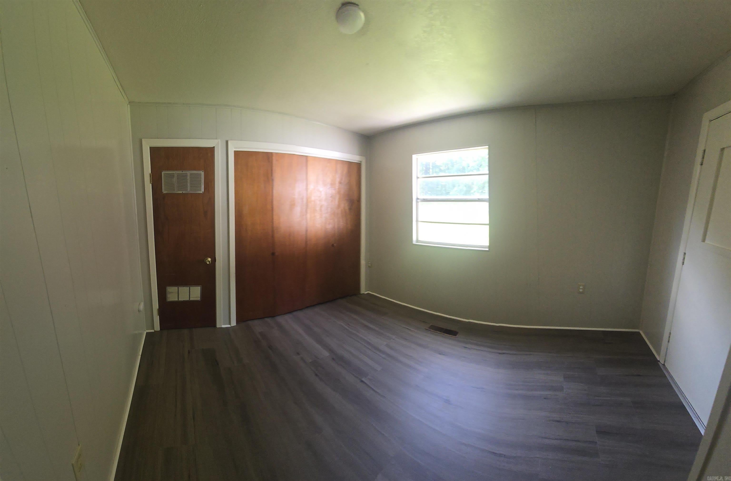 7421 Milford – photo 2