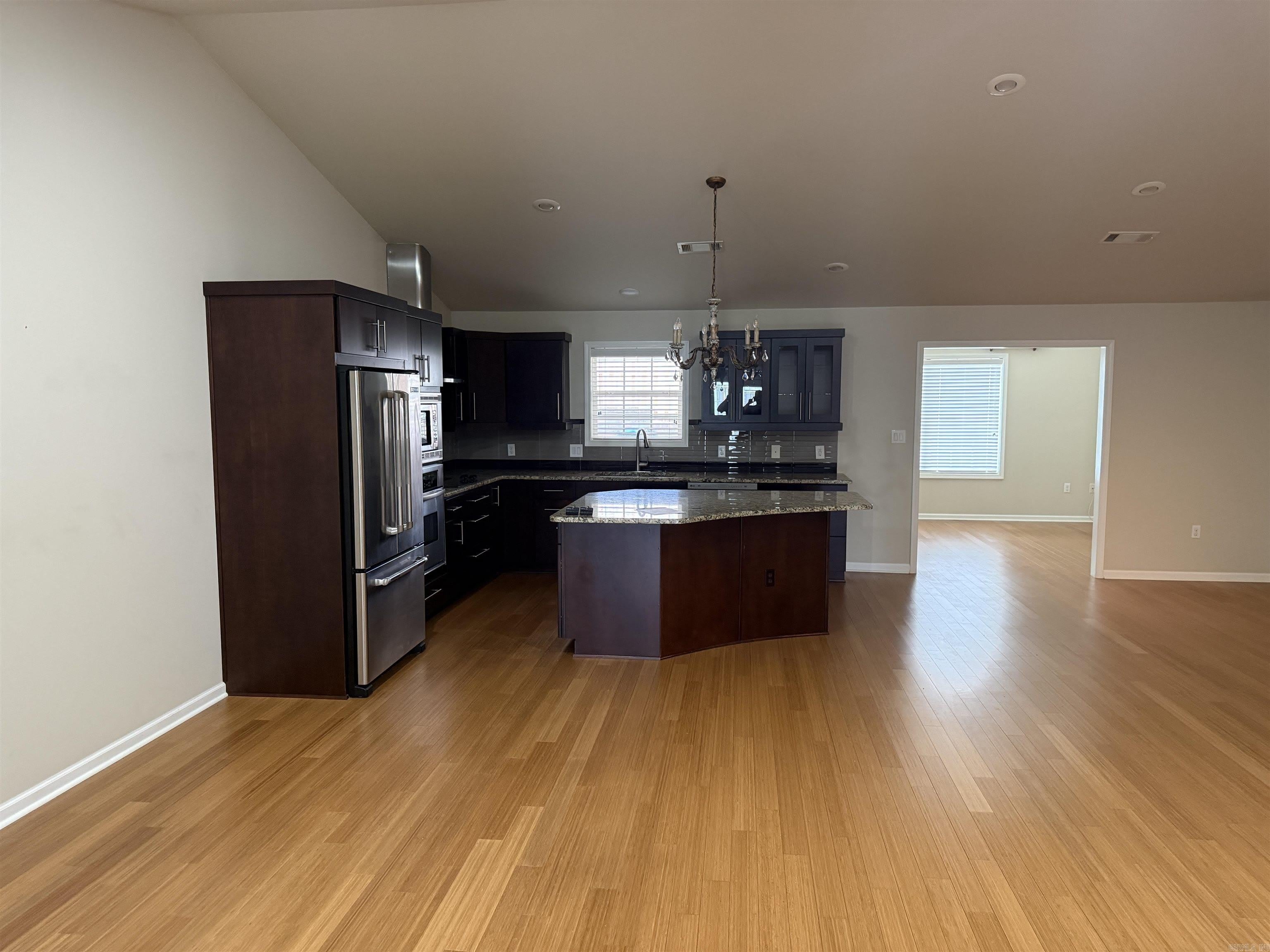 12 Enclave – photo 5