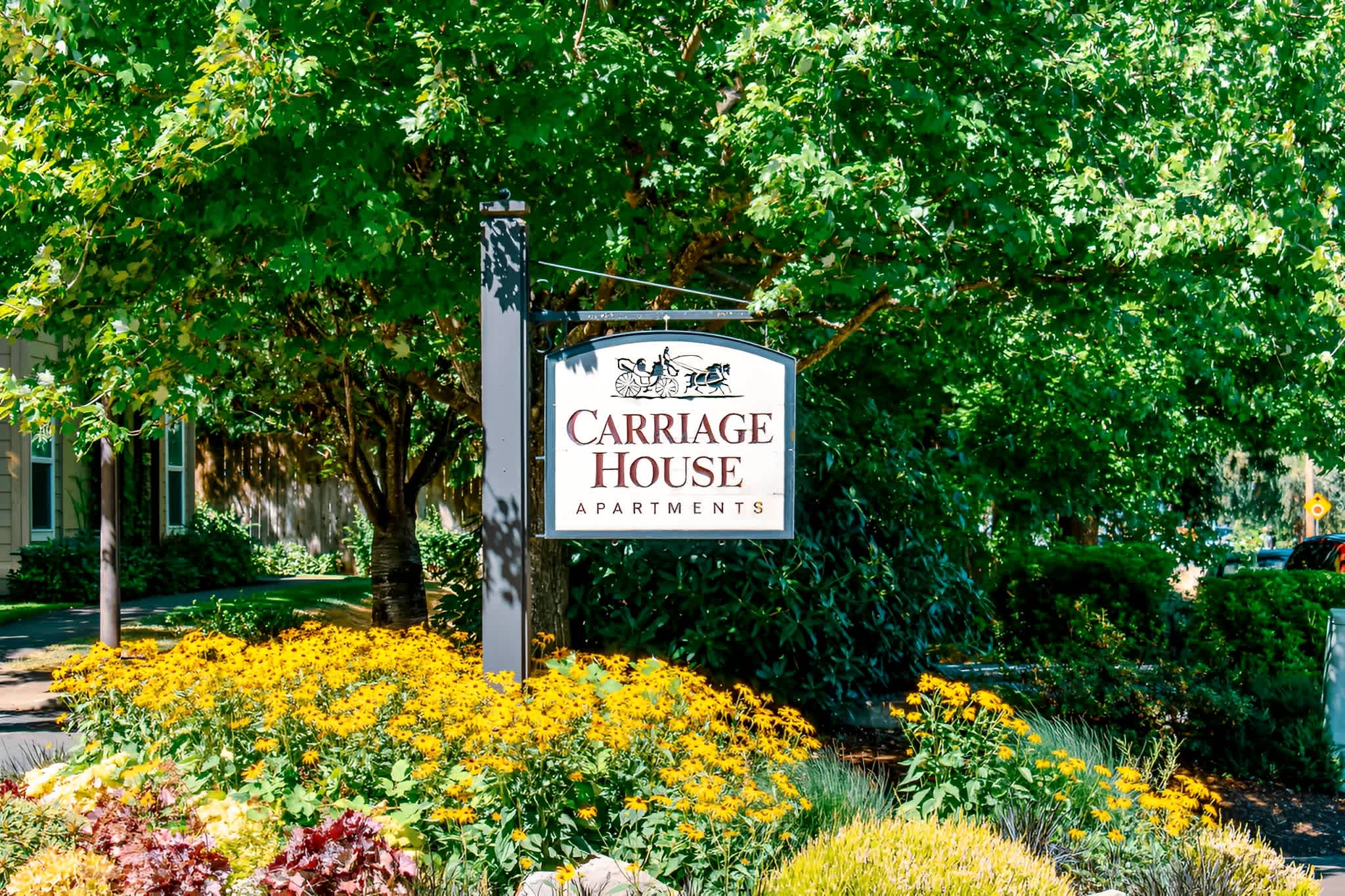 Carriage House – photo 2