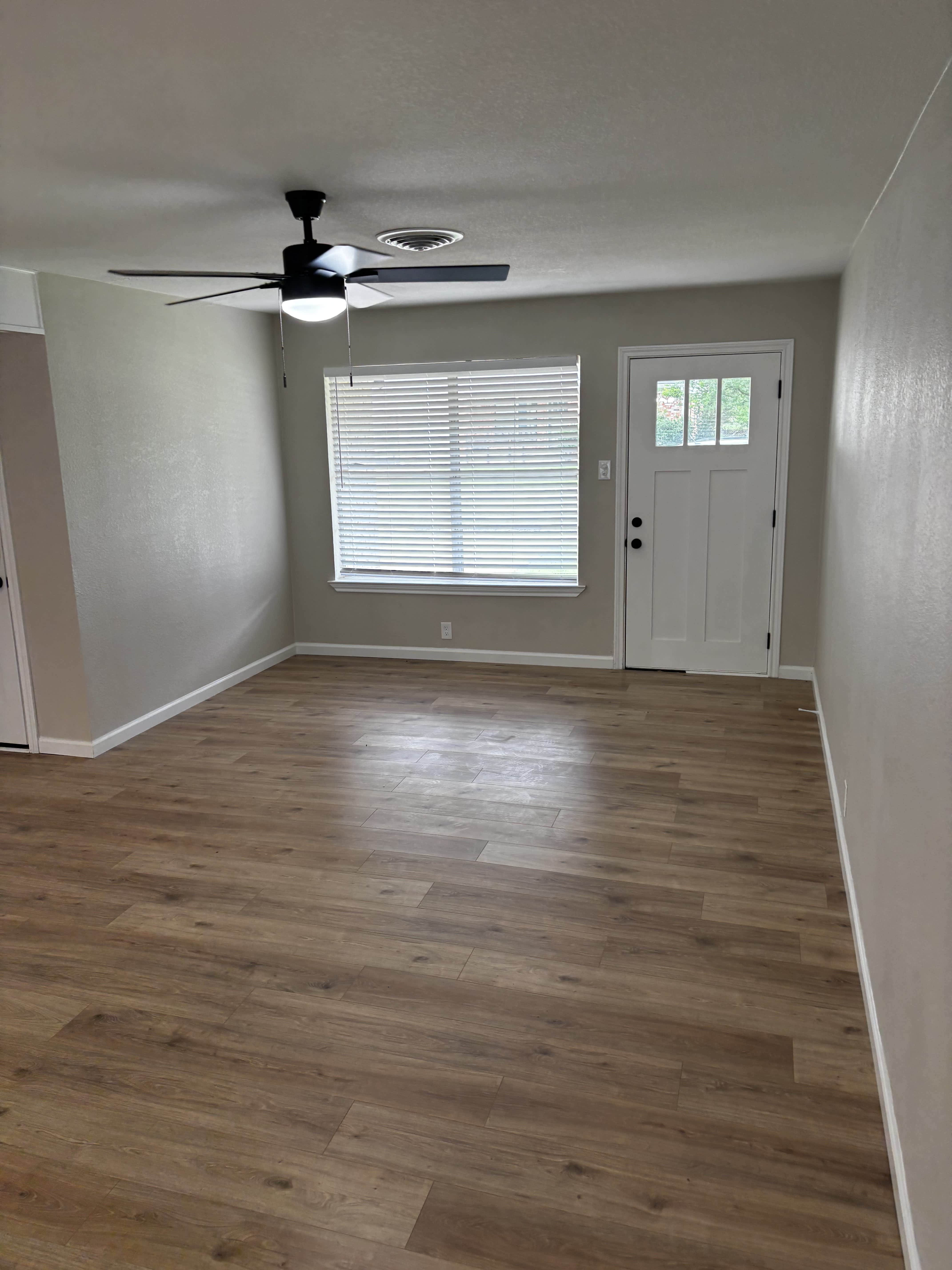 1006 N Grant Dr – photo 1