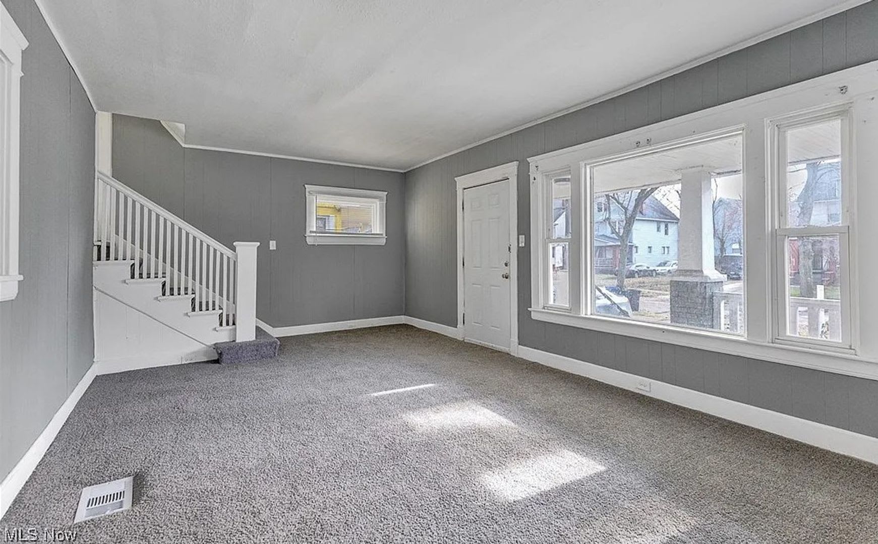 Newly Remodeled Home Available Now! – photo 5