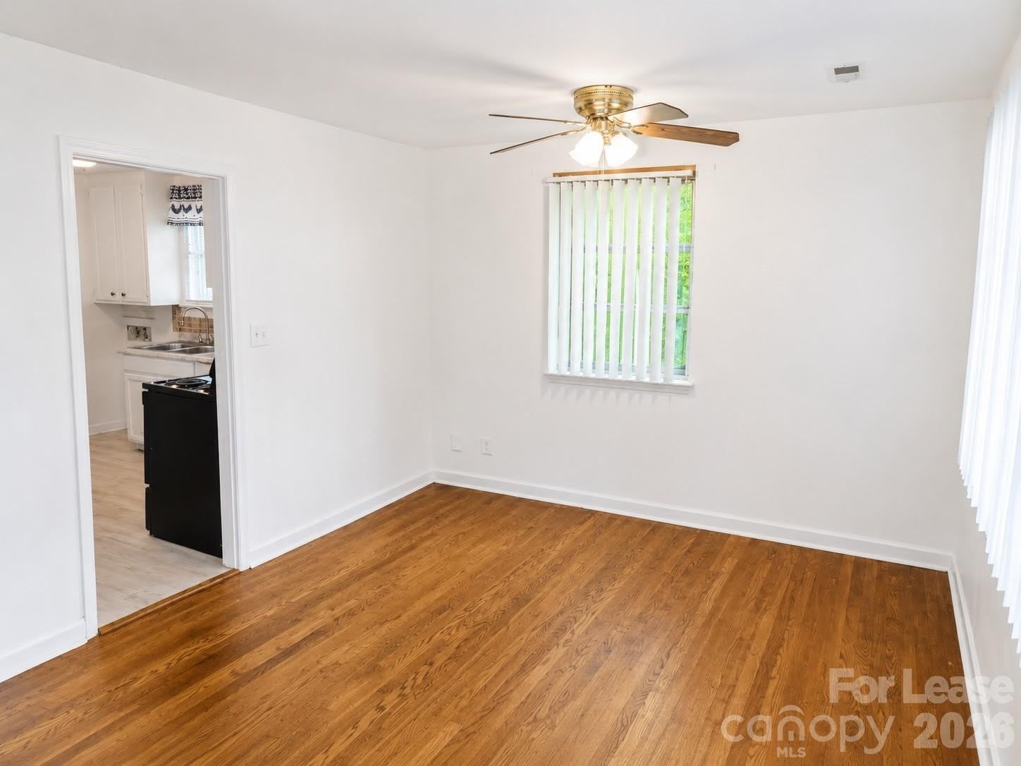 2143 Finchley Drive – photo 4