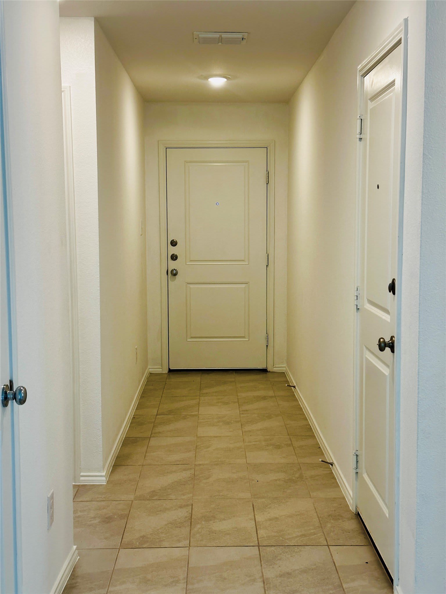 1275 Eclipse Lane – photo 3