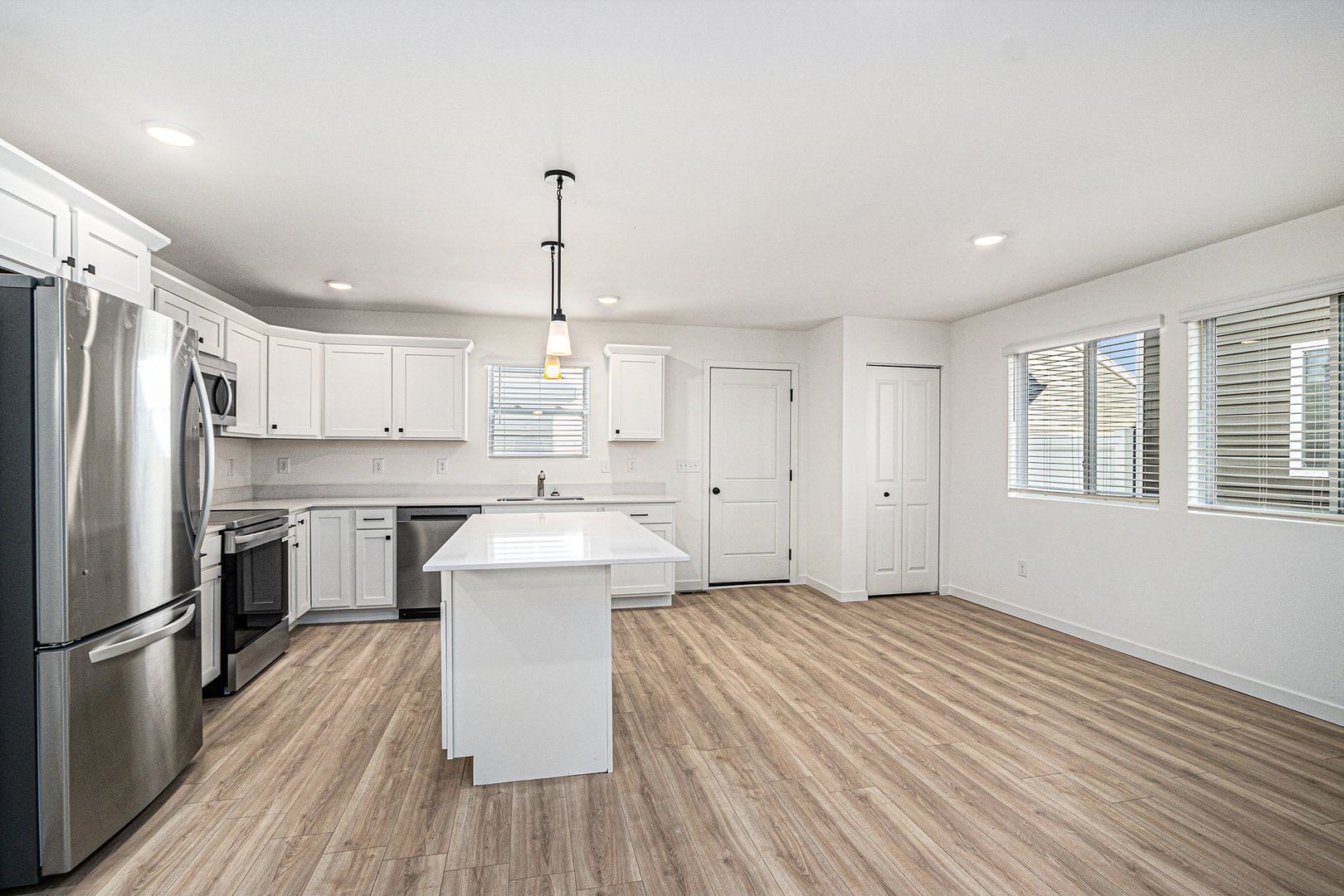 6122 Aurelius Road – photo 2