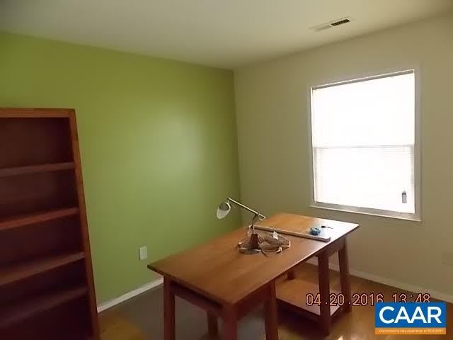 2405 BARRACKS CT – photo 4